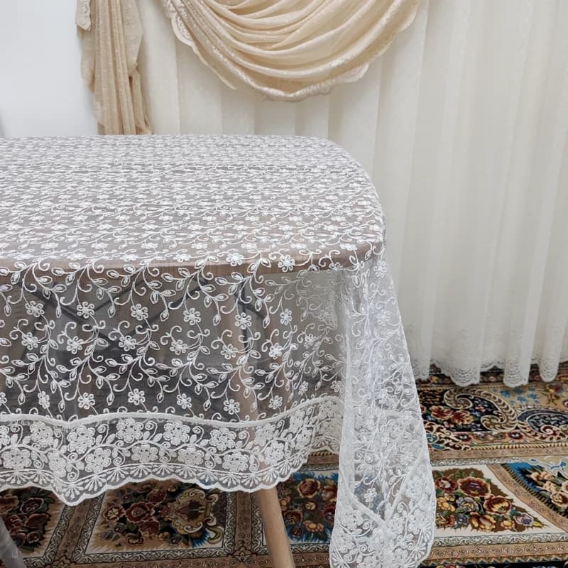 رومیزی غذاخوری مستطیل چهار نفره حریر گیپور 110*140