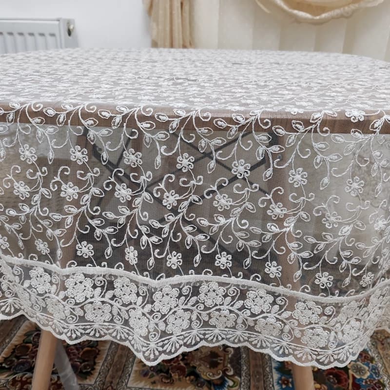 رومیزی غذاخوری مستطیل چهار نفره حریر گیپور 110*140 — تصویر ۳