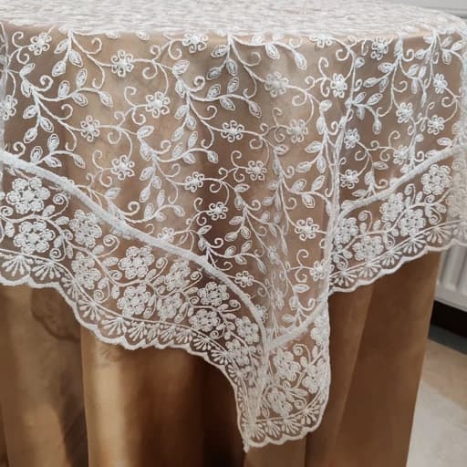 رومیزی مربع حریر گیپور حاشیه دار سایز 90