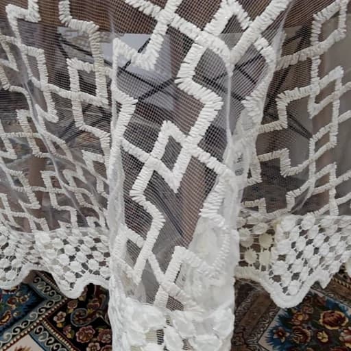 رومیزی غذاخوری گرد تور گیپوری چهار نفره — تصویر ۲