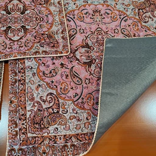 جانماز ترمه درجه یک آستر دار مغزی دوزی — تصویر ۳