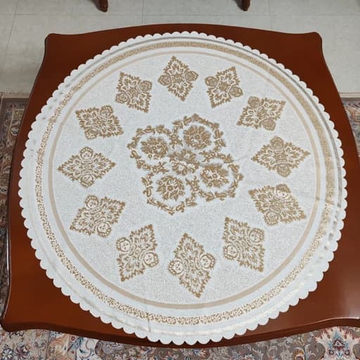 رومیزی گرد مخمل شاین ابریشمی طرح پرواز — تصویر ۳