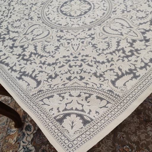 رومیزی مربع مخمل شاین ابریشمی طرح ترنج 92سانت — تصویر ۲