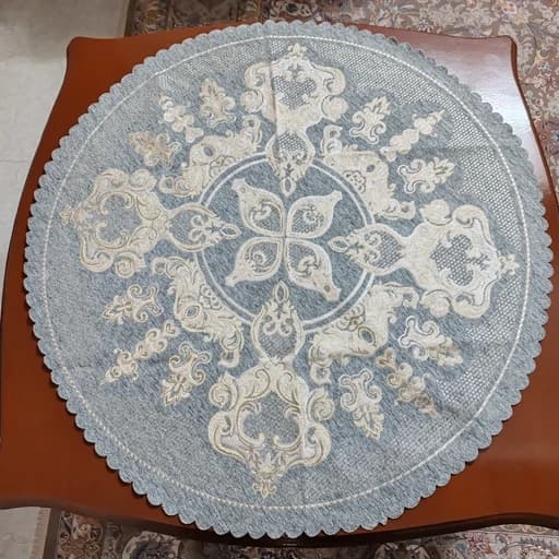 رومیزی گرد مخمل شاین 85 سانتی طرح صحرا — تصویر ۳