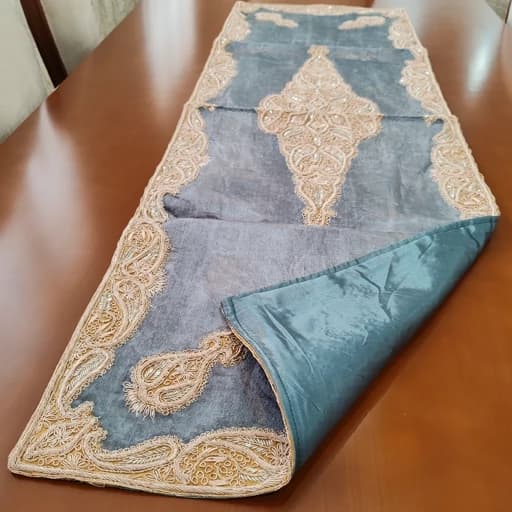 سرویس رومیزی پنج تکه مخمل دابکا سرمه دوزی هندی — تصویر ۲