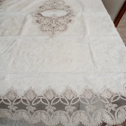 رومیزی غذاخوری 4 نفره مخمل دانتل ترک گندمی — تصویر ۲