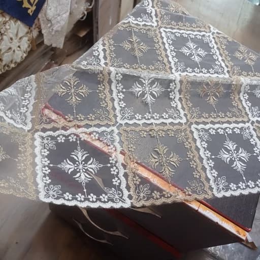 رومیزی روپشتی حریر گیپور جدید طرح برگ — تصویر ۲