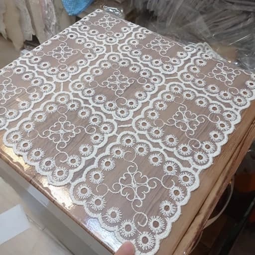 رومیزی روپشتی مربع حریر گیپور جدید گل گرد — تصویر ۴