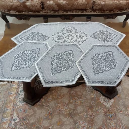 رومیزی چهار تکه مخمل شاین ابریشمی مدل پرواز