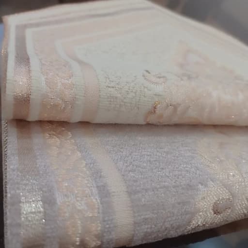 رومیزی چهار تکه مخمل شاین ابریشمی مدل پرواز — تصویر ۶