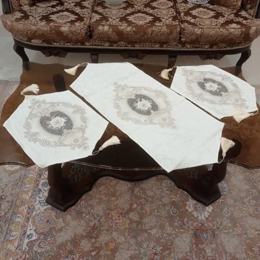 سرویس رومیزی مخمل دانتل جدید طرح گل برجسته 4 تکه — تصویر ۵