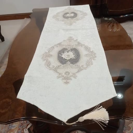 سرویس رومیزی مخمل دانتل جدید طرح گل برجسته 4 تکه — تصویر ۷