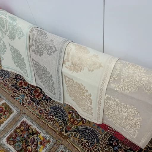 رومیزی مربع مخمل شاین دار جدید مدل پرواز 90 در 90 — تصویر ۷