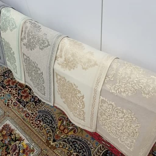 رومیزی مربع مخمل شاین دار جدید مدل پرواز 90 در 90 — تصویر ۵