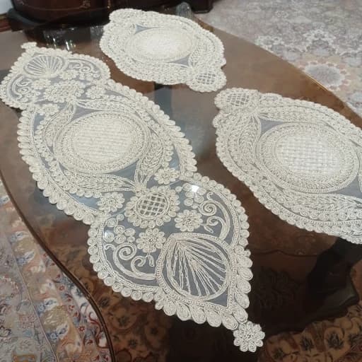 رومیزی بیضی مخمل دانتل ترک سه تکه طرح گندمک — تصویر ۲