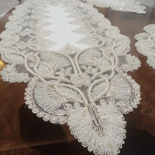 رومیزی کریستال دوزی مخمل دانتل سه تکه ترک طرح گندمی — تصویر ۴