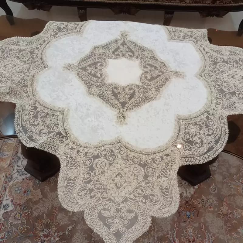رومیزی مربع بزرگ مخمل دانتل جدید طرح داماک 110 سانتی — تصویر ۶