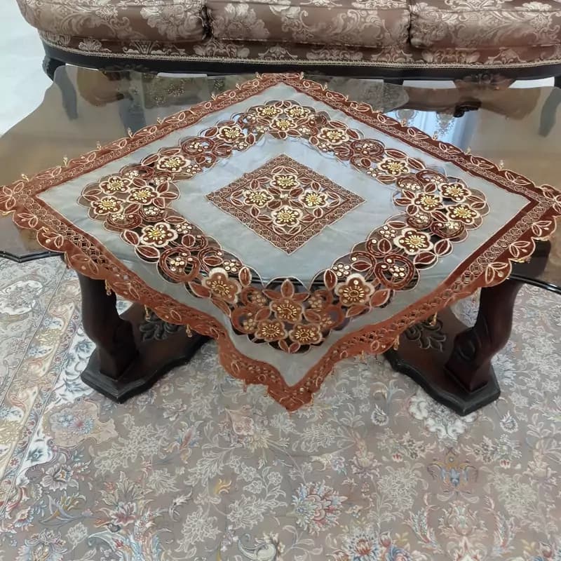 رومیزی مخمل حریر سنگ دوزی مربع 70 سانتی قهوه ای — تصویر ۸