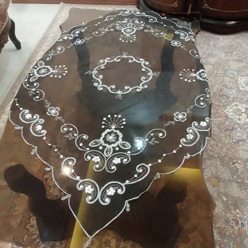 رومیزی حریر سنگ دوزی شده کار دست مربع 90 سانتی مشکی رنگ — تصویر ۲