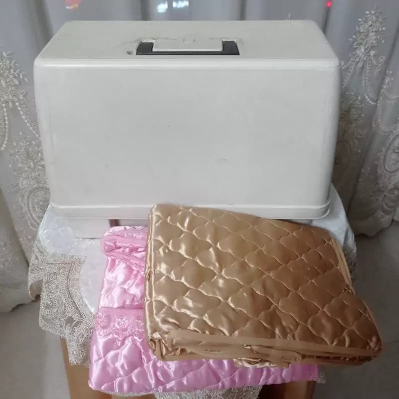 کاور چرخ خیاطی ژانومه ساتن مخصوص جعبه پلاستیکی — تصویر ۲