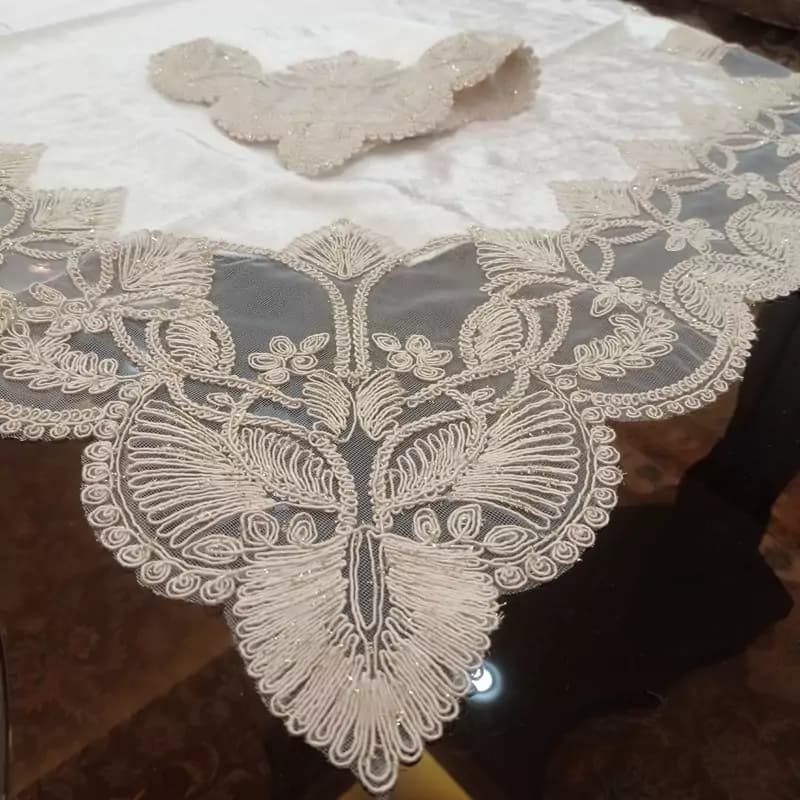 رومیزی مربع مخمل دانتل سه تکه ترک طرح گندمی — تصویر ۵