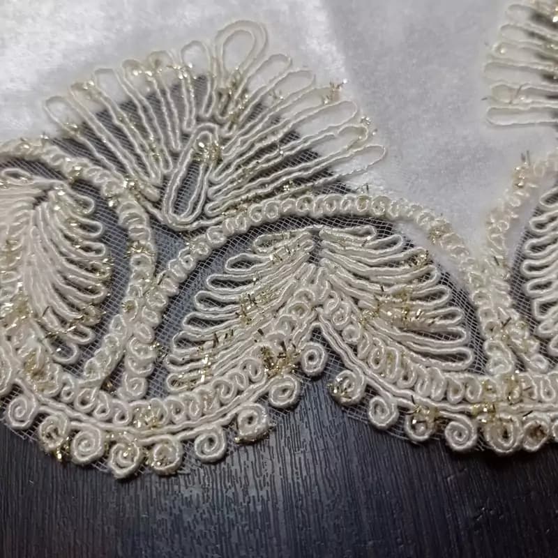 رومیزی عسلی گرد مخمل دانتل ترک طرح گندمی 40 سانتی — تصویر ۶
