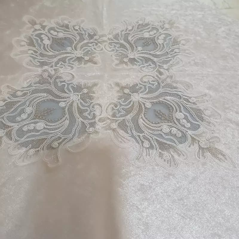 رومیزی گرد غذاخوری و خاطره مخمل دانتل 120 سانت — تصویر ۵