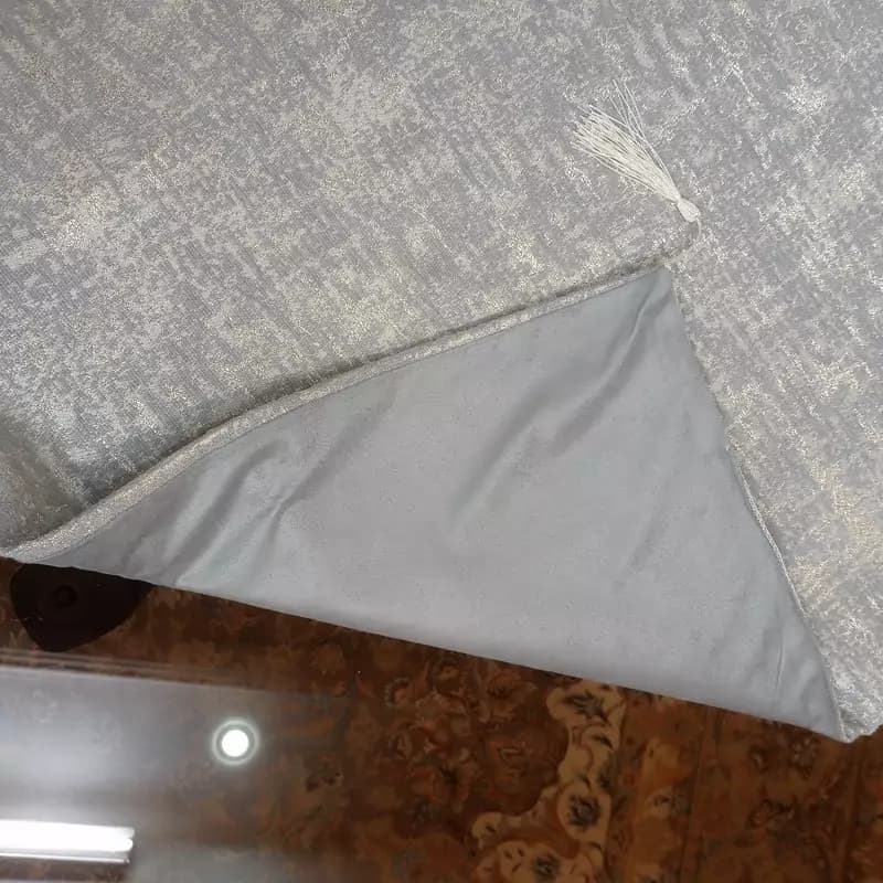 رومیزی مربع مخمل پتینه شاین 90 سانتی — تصویر ۳