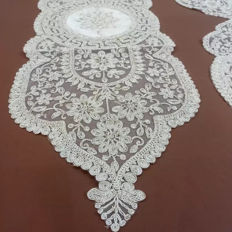 سرویس رومیزی مخمل دانتل 4 تکه ورساچه طرح ترک — تصویر ۸