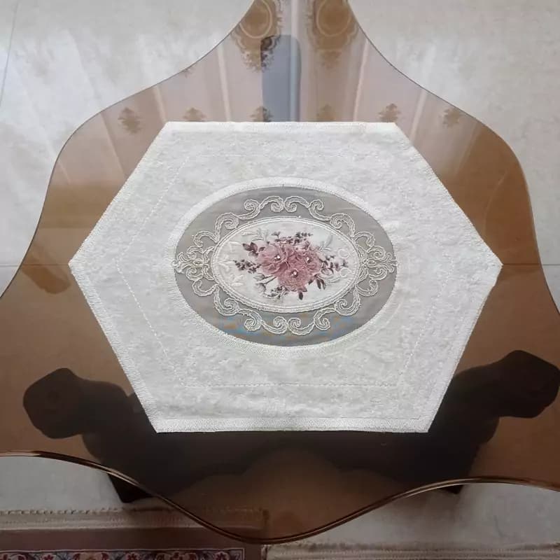 رومیزی مخمل دانتل جدید گلدوزی و چاپی سه تکه — تصویر ۳