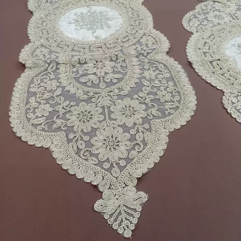 سرویس رومیزی مخمل دانتل پنج تکه طرح ورساچه ترکیه ای — تصویر ۸
