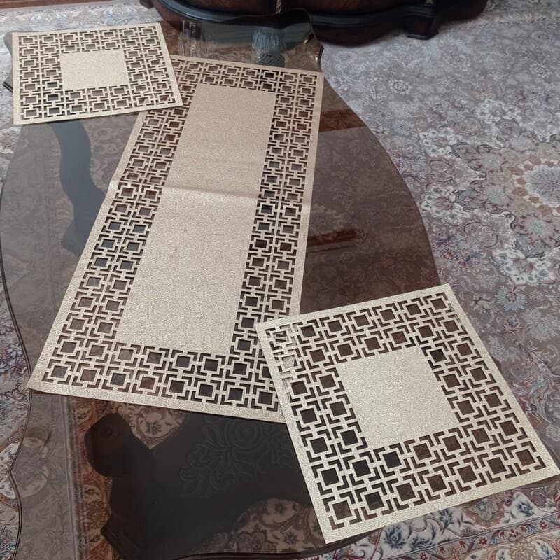 رومیزی مستطیل چرم اکلیلی جدید سه تکه طرح مشبک در دورنگ — تصویر ۵