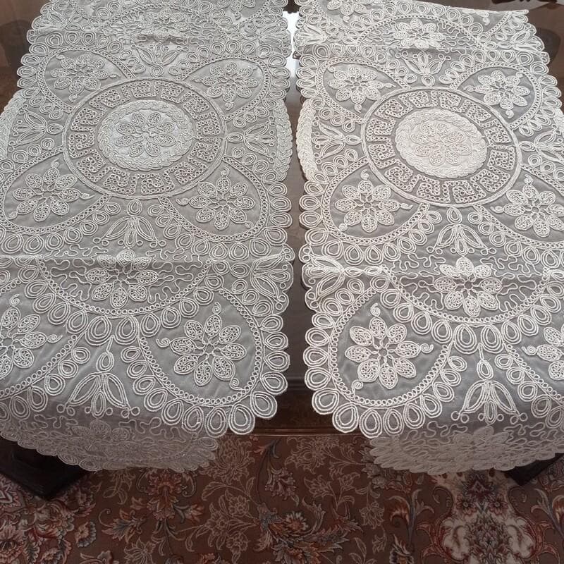 رومیزی دانتل مخمل بیضی مربع طرح ورساچه سه تکه جدید — تصویر ۸