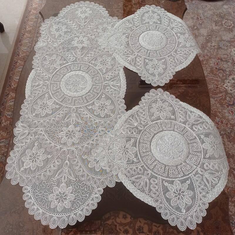 رومیزی دانتل مخمل بیضی مربع طرح ورساچه سه تکه جدید