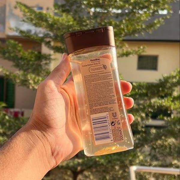 روغن ژلی بدن وازلین مدل Cocoa Radiant — تصویر ۵