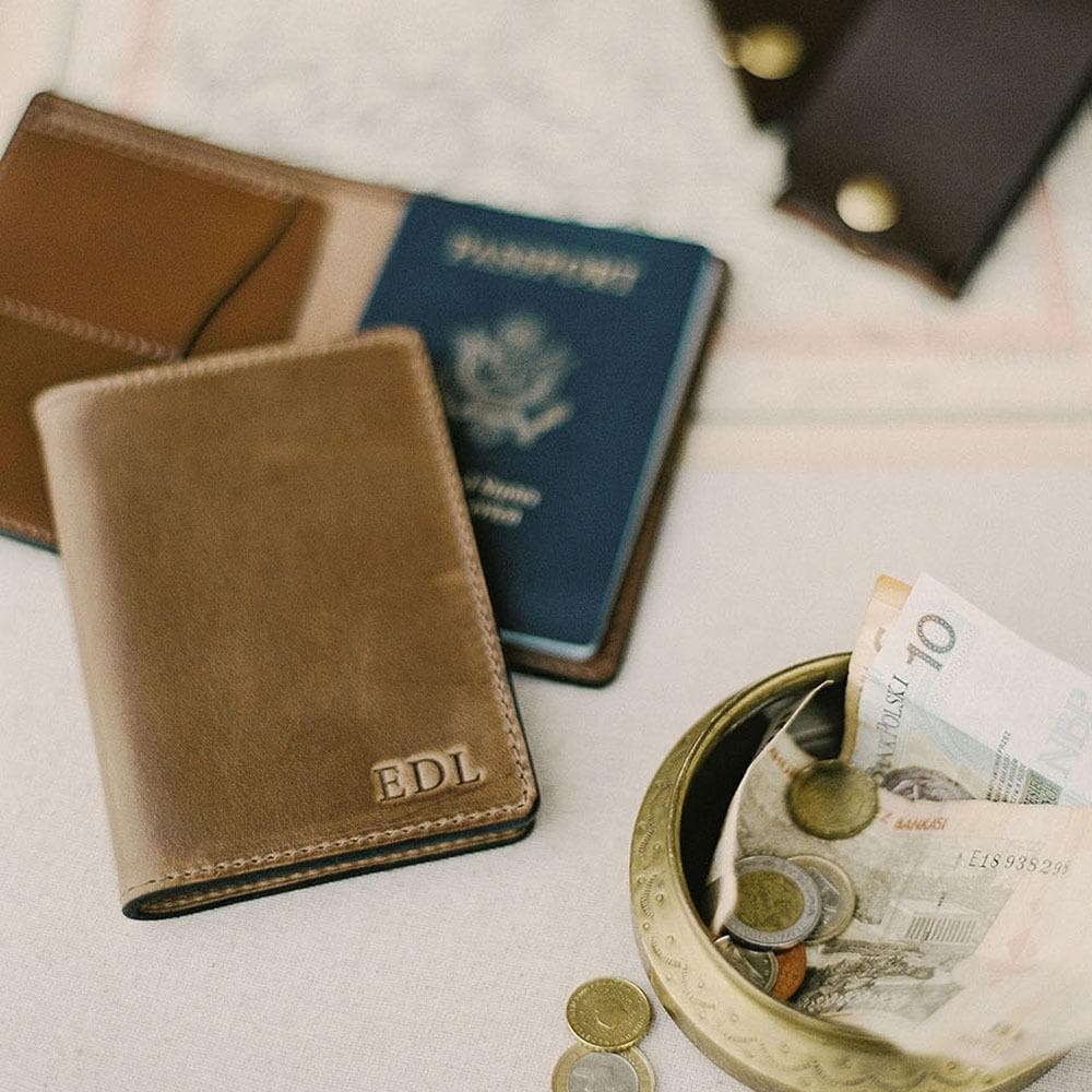 کیف پاسپورت چرم طبیعی مدل Passport Bag 03 | سیلوا چرم — تصویر ۳
