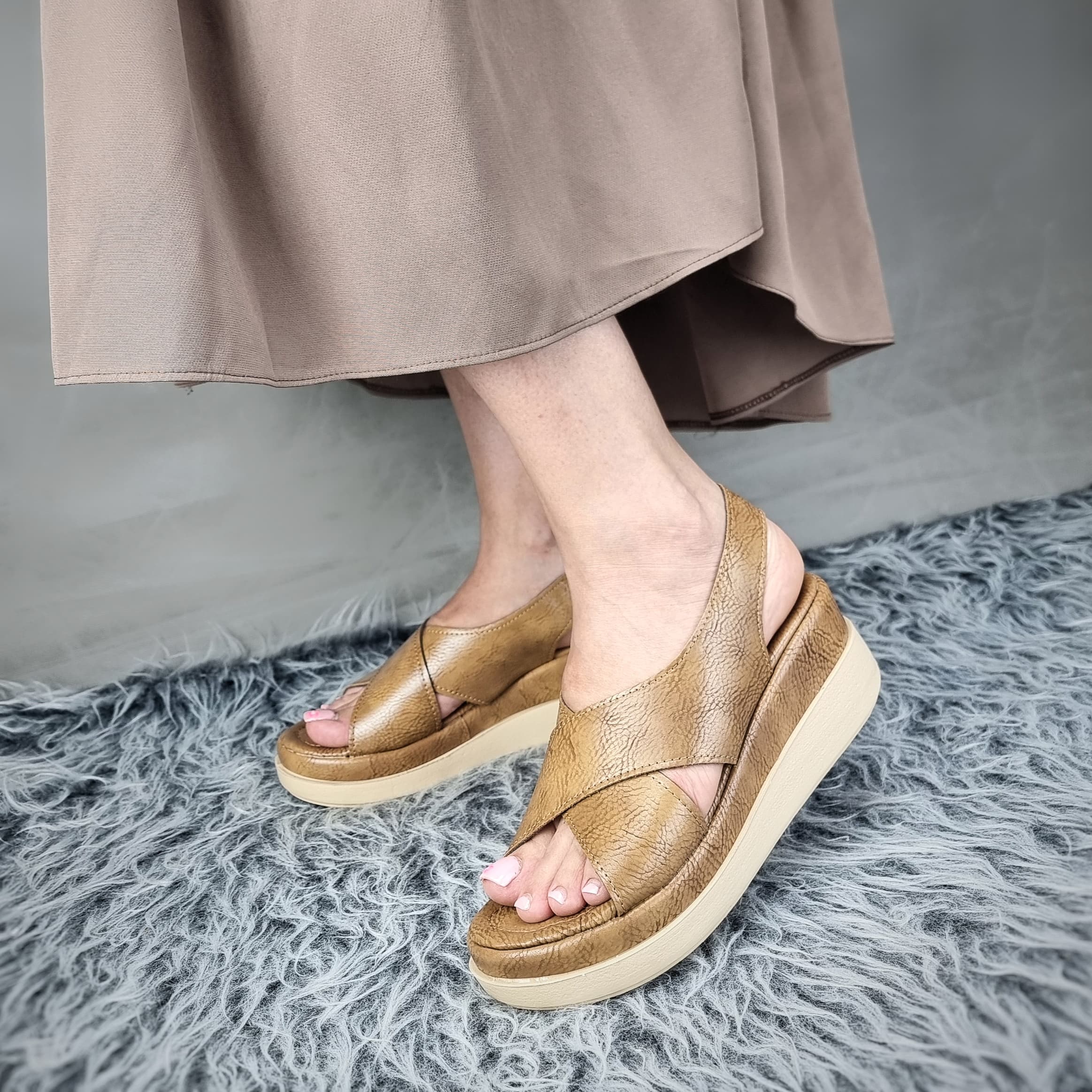صندل زنانه طبی هما — تصویر ۳