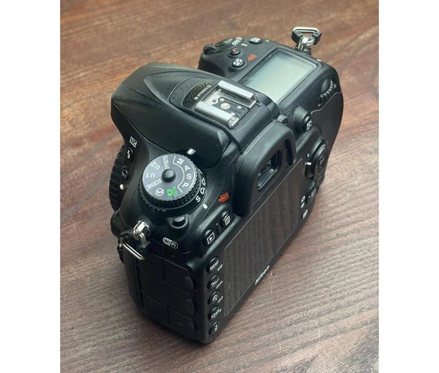 دوربین Nikon D7200 18-140mm دست دوم — تصویر ۴