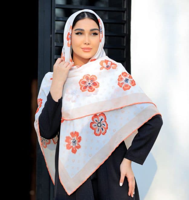 روسری حریر نخ کد ۰۱۵۲