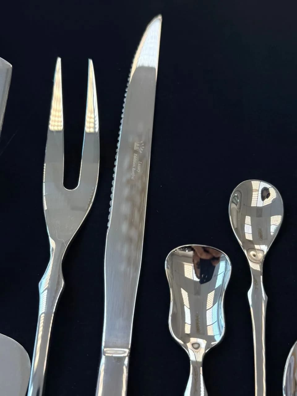 سرویس قاشق چنگال ۱۴۳ پارچه از بزند sg کد452 — تصویر ۳