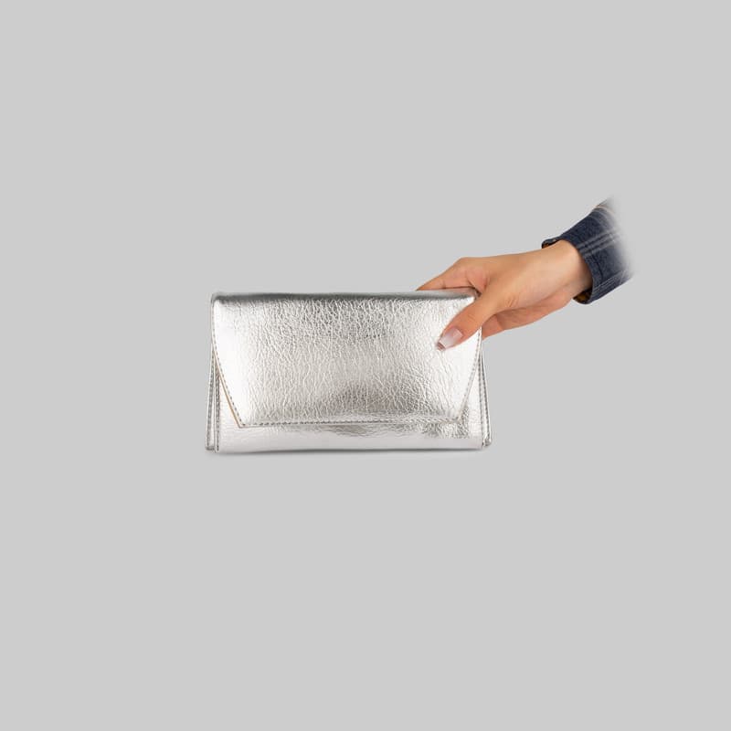 کیف کلاچ زنانه چرم مدل 8902714039180 — تصویر ۹