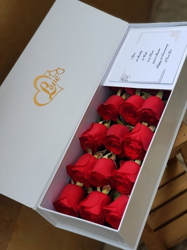 باکس گل سورپرایز کد 273 – گل فروشی آنلاین رزگاردن