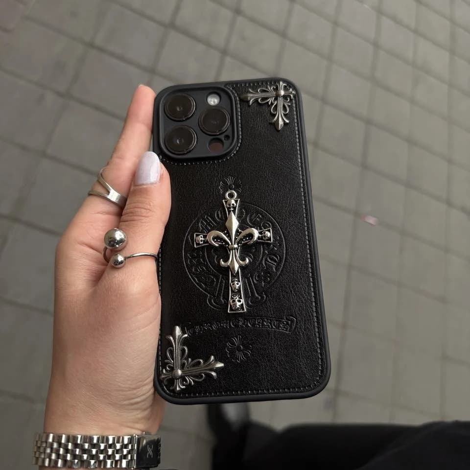 قاب chrome hearts صلیب بزرگ (آیفون)