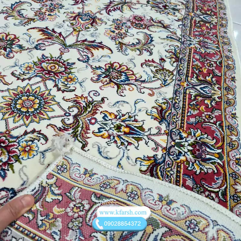 فرش کناره ۷۰۰ شانه طرح افشان کرم حاشیه گلبهی — تصویر ۲