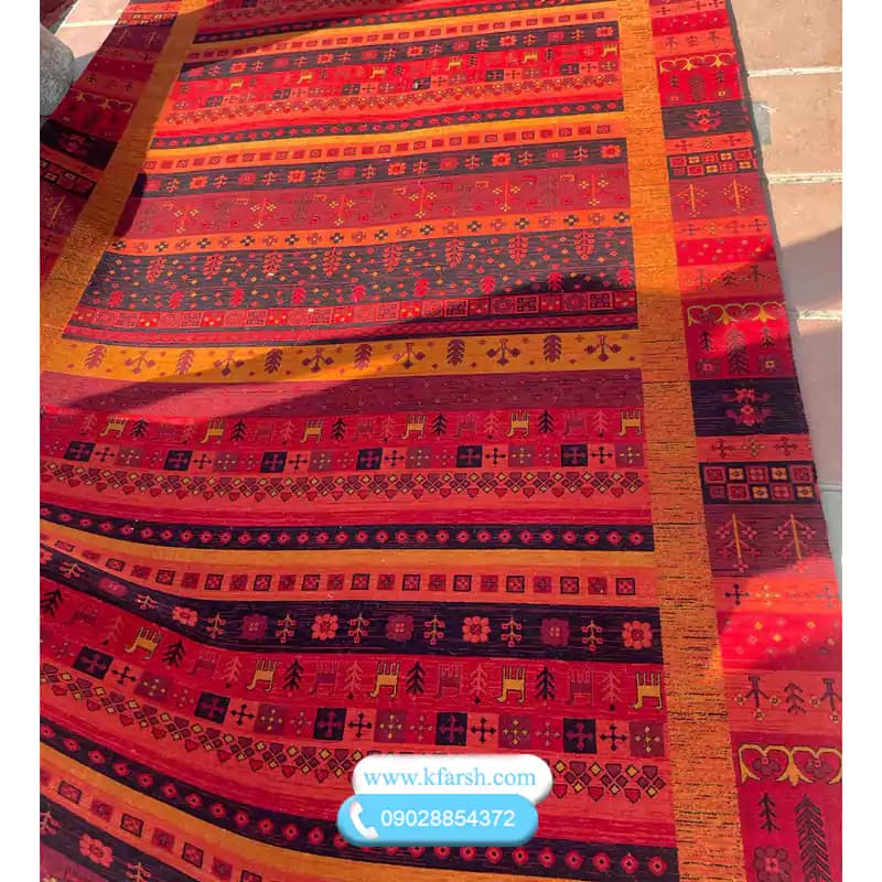 فرش کناره قرمز سنتی 700شانه — تصویر ۲
