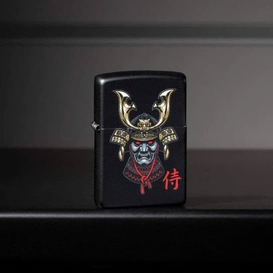 فندک زیپو اصل Zippo Samurai Helmet Design 49259 — تصویر ۳