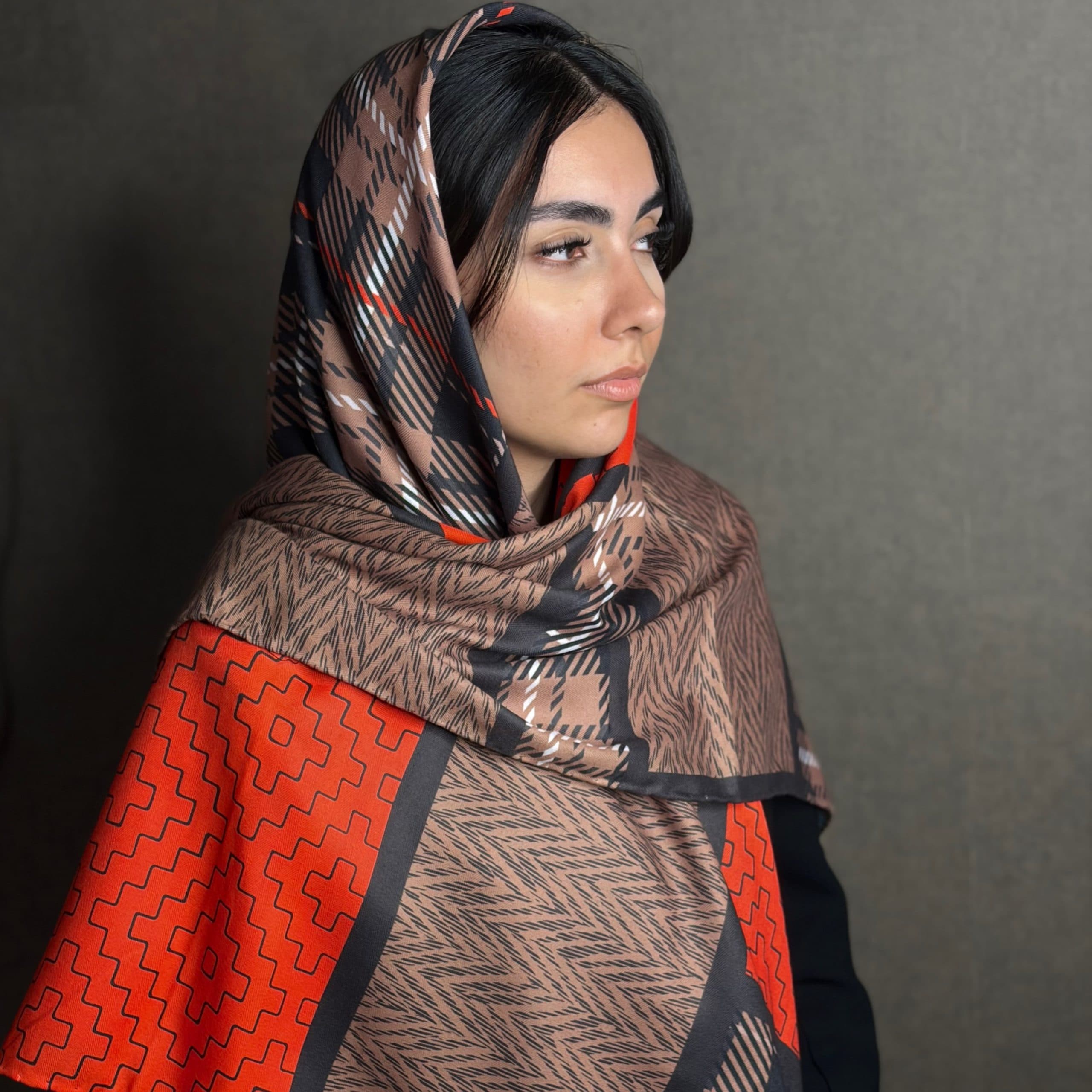 روسری نخی پاییزی کد ۰۱۰۶