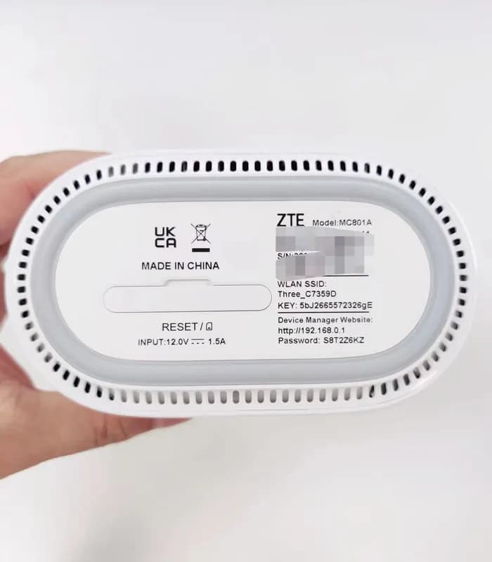 مودم روتر رومیزی سیمکارتی ZTE MC801A 5GTDLTE4G استوک بهمراه آداپتور و کابل شبکه — تصویر ۵