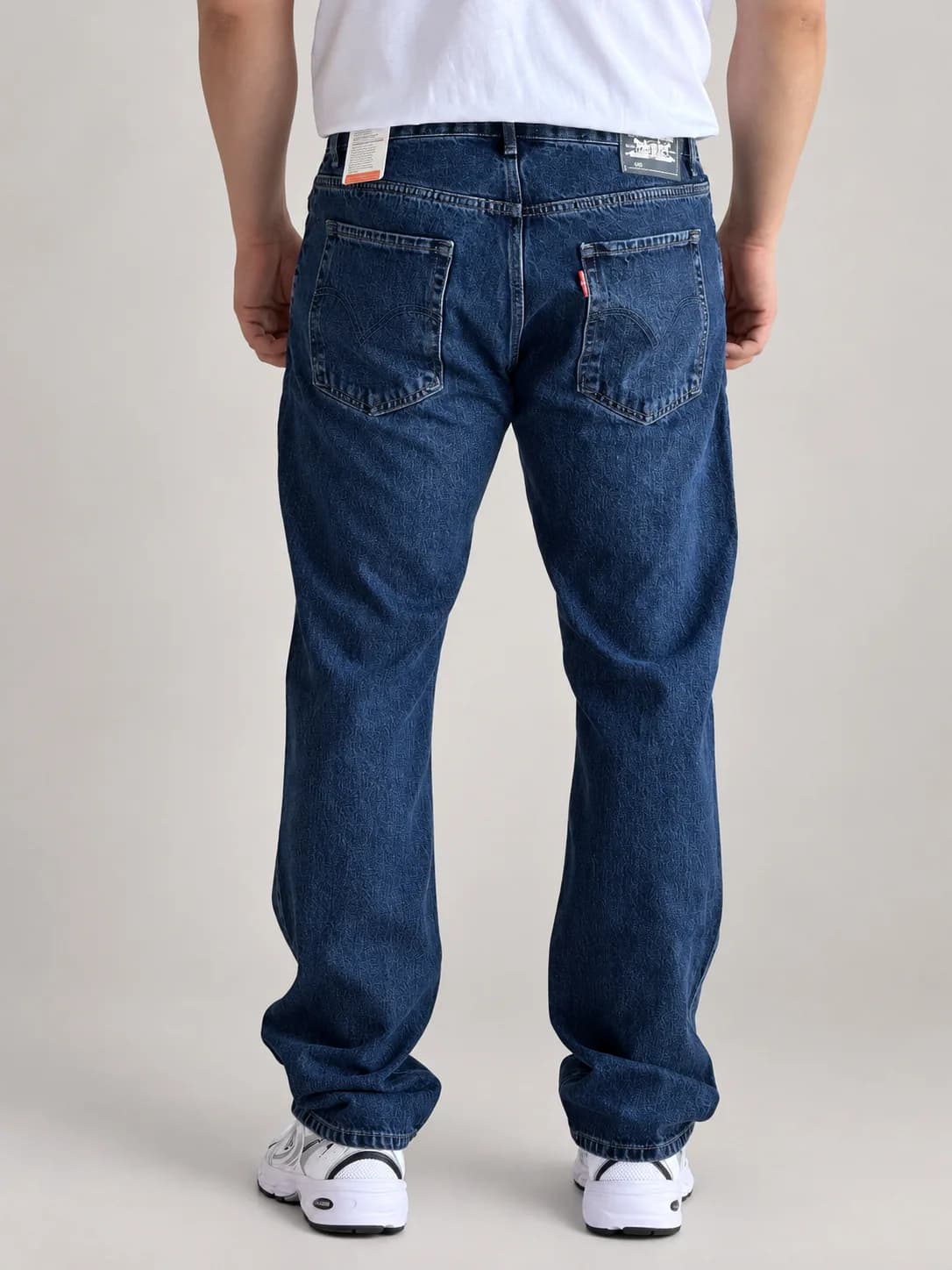 شلوار جین Levis 2102B — تصویر ۲