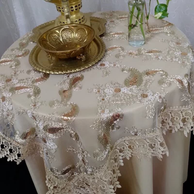 رومیزی خاطره سیم دوزی با حاشیه گیپور جدید مربع سایز 85*85 — تصویر ۲